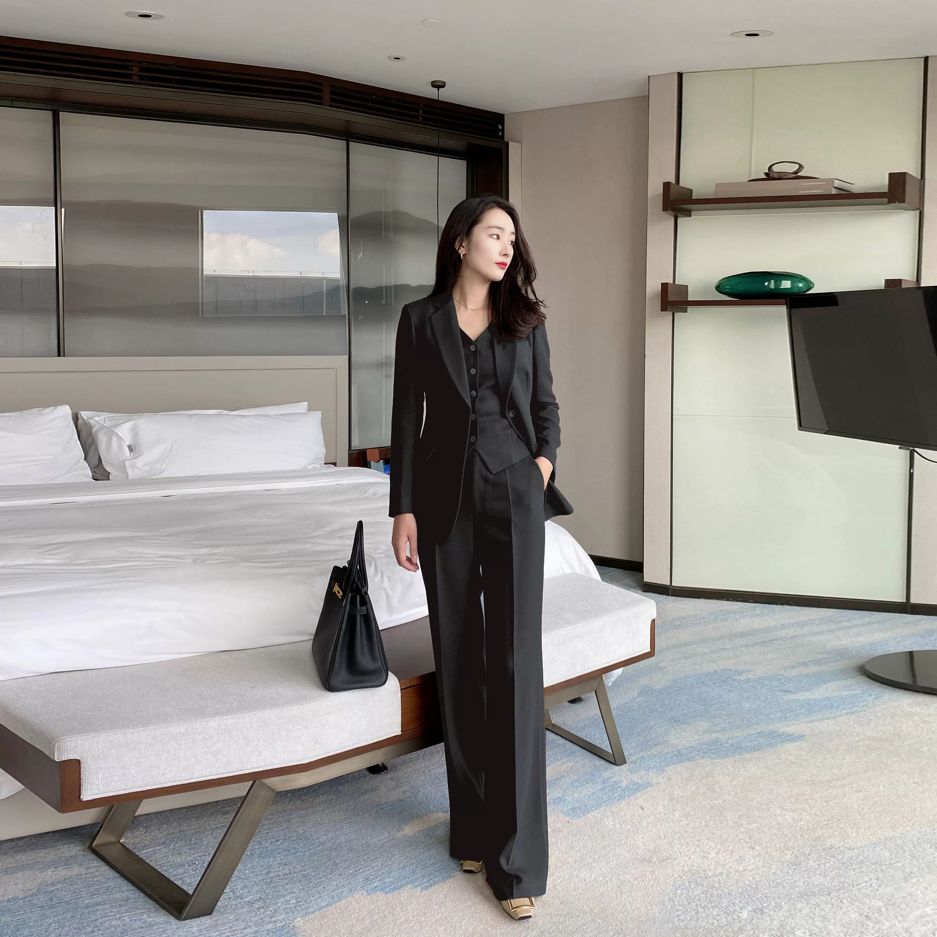 Winter Woolen Black 3‑Piece Suit – Thick Classic Loose‑Fit Set