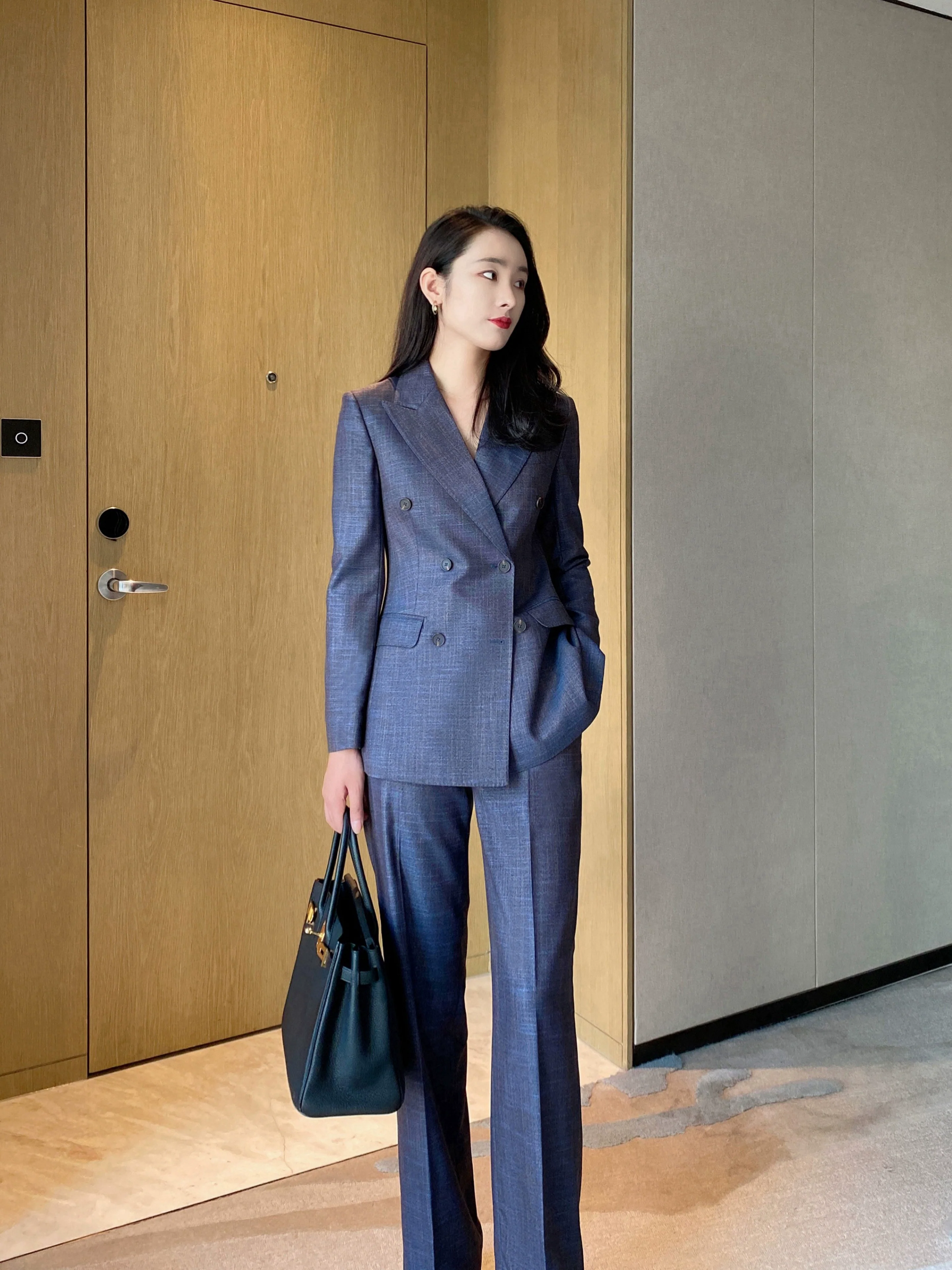 Wisteria Classic Loose-Fit Suit Jacket & Trousers Set - Image 6
